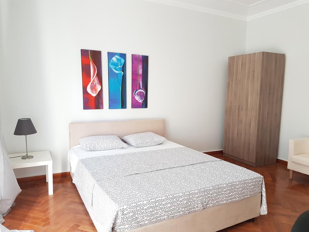 דירות Errathens Pine Red And Taupe - Athens Center מראה חיצוני תמונה