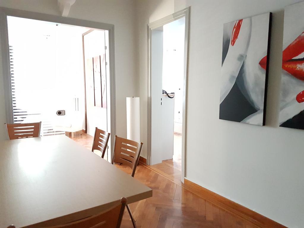 דירות Errathens Pine Red And Taupe - Athens Center מראה חיצוני תמונה