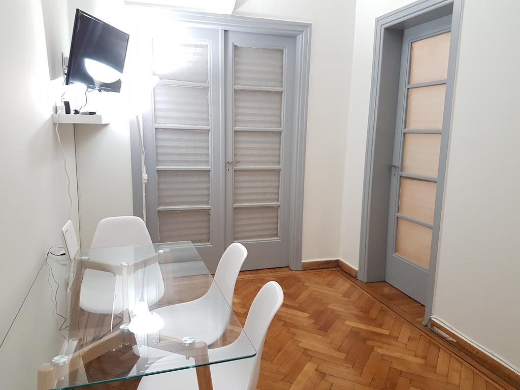 דירות Errathens Pine Red And Taupe - Athens Center מראה חיצוני תמונה