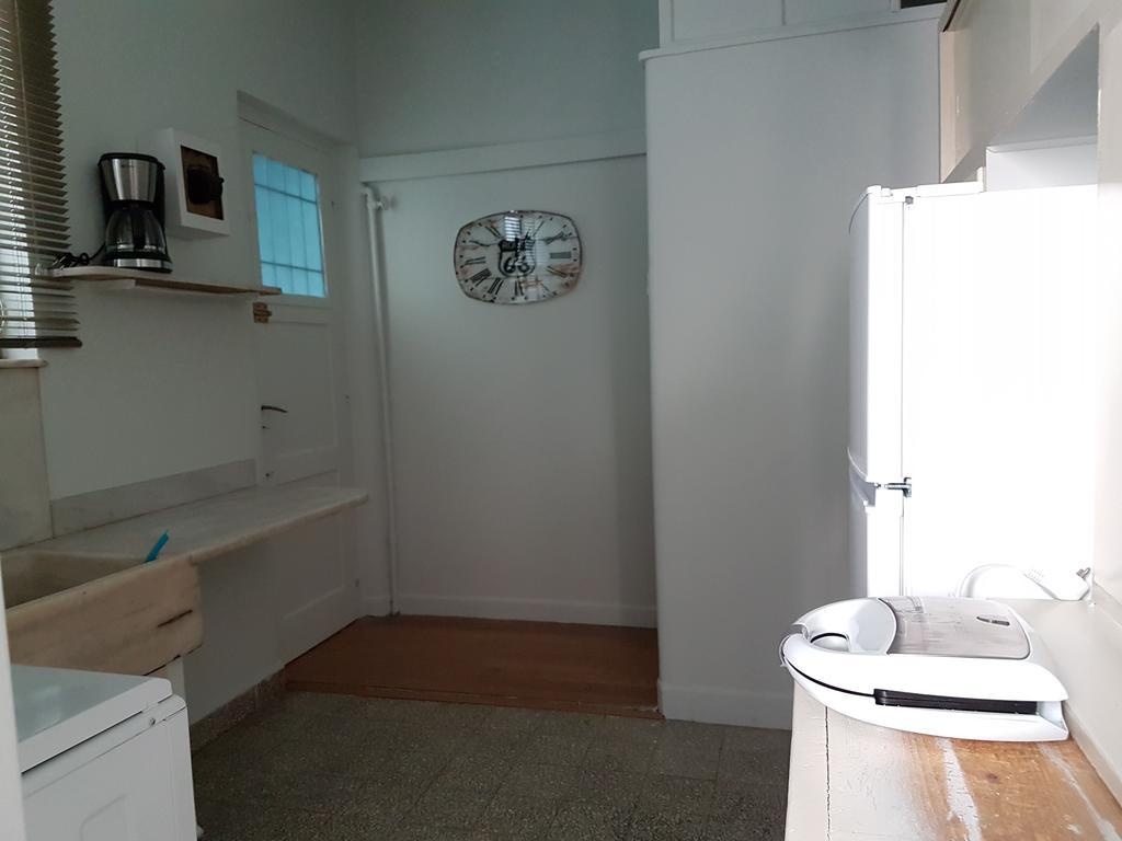דירות Errathens Pine Red And Taupe - Athens Center מראה חיצוני תמונה