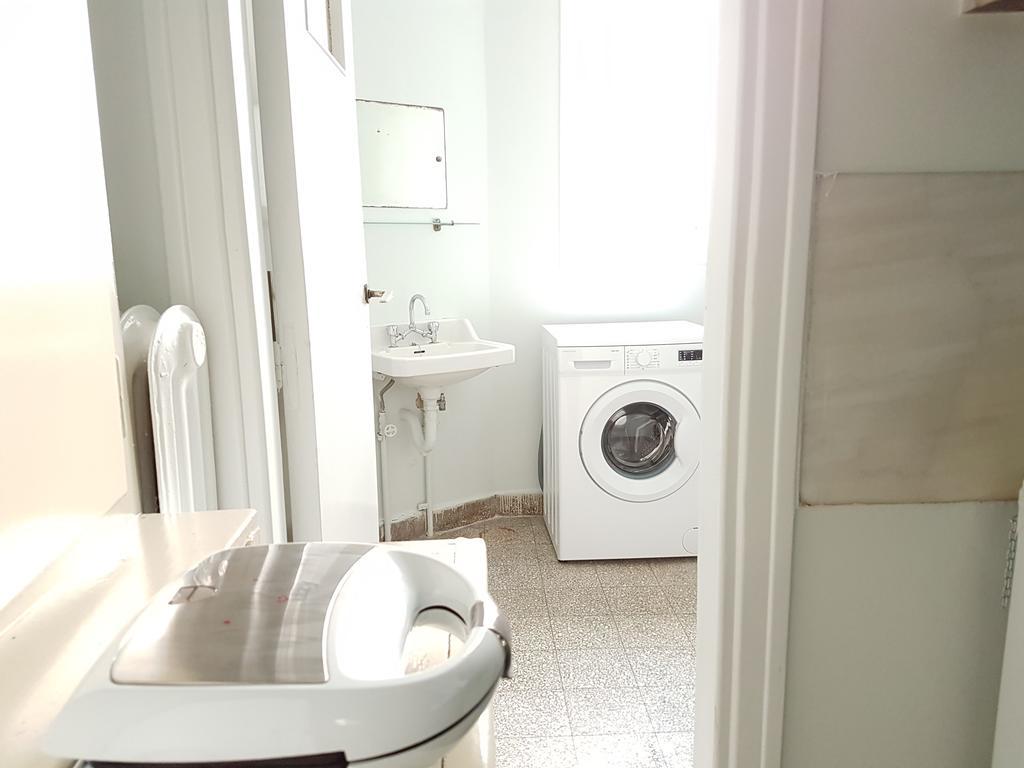 דירות Errathens Pine Red And Taupe - Athens Center מראה חיצוני תמונה